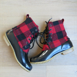 G.H. Bass and Co. Plaid Harlequin Duck Boots | Size 10